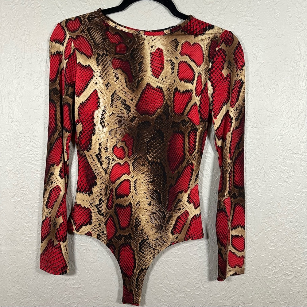 NEW Fashion Nova S Bodysuit Red Snakeskin Mob Wife Sexy Club Party Stretchy Y2K